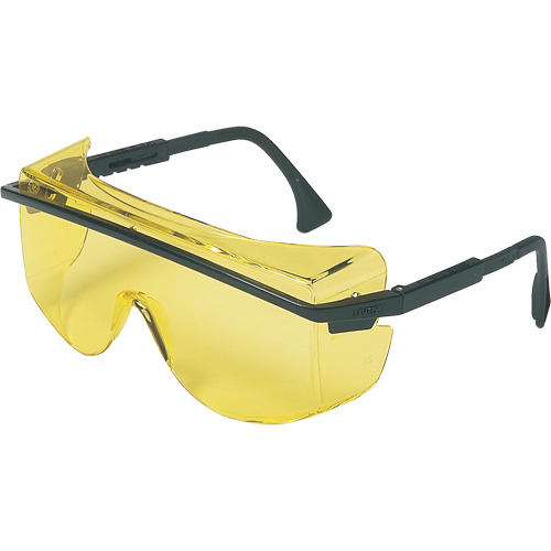 Lunettes de s&eacute;curit&eacute; Uvex Astrospec OTG 3001, Lentille Ambr&eacute;e, Anti-&eacute;gratignures, ANSI Z87+/R&eacute;pond ou surpasse la norme CSA Z94.3 - PIP Global Safety S2501