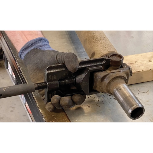 Small U-Joint Puller, 1 Pcs, 1.25" Puller Length - LISLE 42890