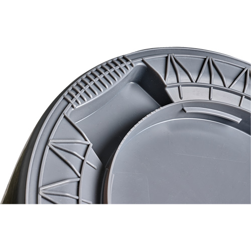 Contenant gris Titan pour d&eacute;chets, Plastique, 32 gal. US - M2 Professional WM-PRH3232-G
