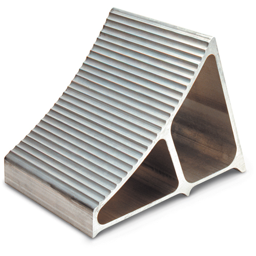 Cales-roue en aluminium, 7" la x 11-1/2" p x 8" h - Ideal Warehouse Innovations 60-7210