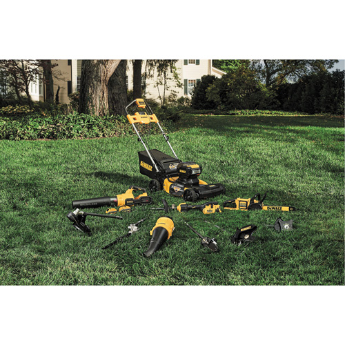 Accessoire universel pour d&eacute;broussaillage - DEWALT DWOAS5BC