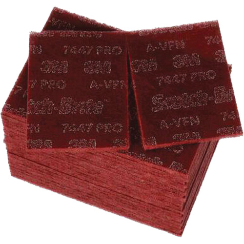 Tampons manuels Scotch-Brite 7447, Oxyde d'aluminium, 9" x 6", Grain Tr&egrave;s fin - 3M SB64926