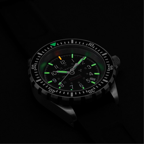 Grande montre automatique de plong&eacute;e, Num&eacute;rique, &agrave; piles, 41 mm, Noir - Marathon WW194006SS-0130