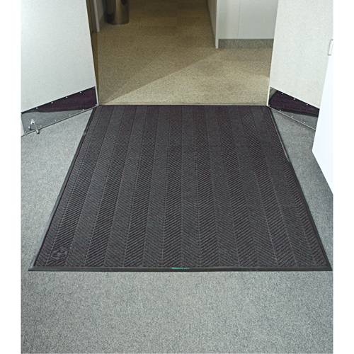 WaterHog&reg; Max Herringbone Classic Mat, Wiper/Scraper, 6' x 8' x 3/8", Grey Ash - M+A Matting 22407368170