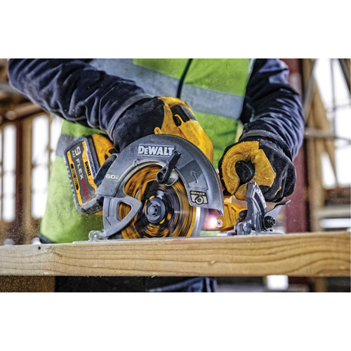 Flexvolt&reg; Max** Cordless Circular Saw with Electric Brake Kit, 7-1/4", 60 V - DEWALT DCS578X2