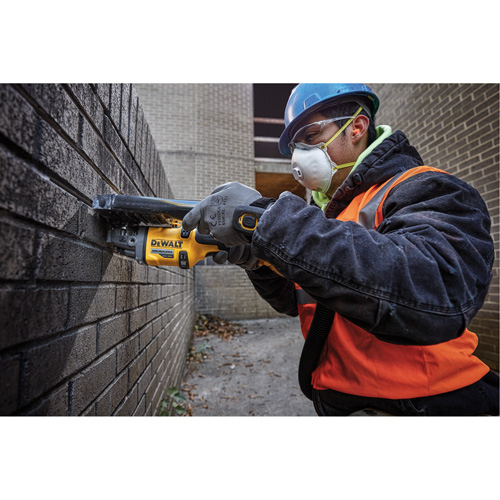 Ensemble de meuleuse sans balai FlexVolt Max avec frein antirecul, Roue de 4-1/2" - 6", 60 V - DEWALT DCG418X1