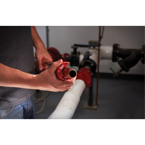 Coupe-tubes pour espaces restreints, Capacit&eacute; de 1" - Milwaukee 48-22-4262