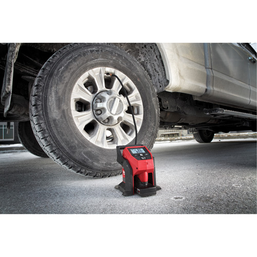 M12 Compact Inflator Kit - Milwaukee 2475-21XC