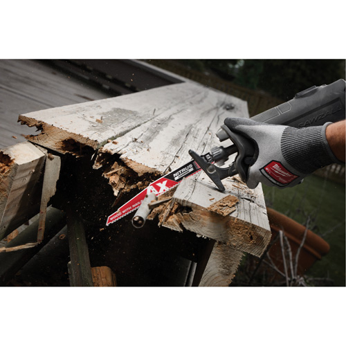 AX With NITRUS Carbide Teeth SAWZALL&reg; Blade for Wood with Nails, Carbide, 5 TPI, 9" L - Milwaukee 48-00-7252CAN