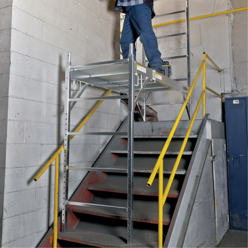 Mobile Work Scaffolding - Maxi Square Scaffolding, Aluminum Frame, 74" D x 75" H - Metaltech I-CAISC