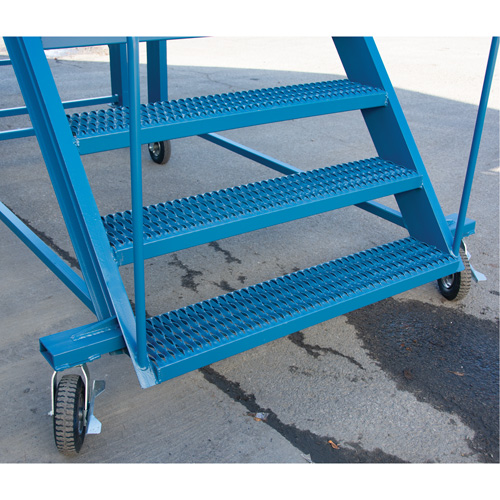 Snow Ladder, Steel, 10 Steps, 99" H, 85-1/2" D, 48" Step, Serrated - KLETON 