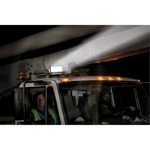 Utility Remote Control Search Light, LED, 4250 Lumens - Milwaukee 2123