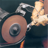 Meules d'abrasion & de polissage Scotch-brite, 6" dia. x 1" la, Arbre 1", Oxyde d'aluminium - 3M SB03263