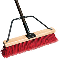Balai-brosse &agrave; manche renforc&eacute; Ryno, 24", Moyen, Soies PVC - M2 Professional PB-800-RB24