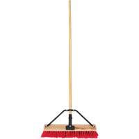 Balai-brosse &agrave; manche renforc&eacute;, 18", Moyen, Soies PVC - Produits d’entretien RMP 