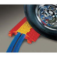 Protecteur de tuyaux robuste Linebacker, 2 canaux, 36" lo x 22" la x 4,13" h - Checkers Industrial Products CP2X325-Y/O