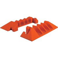Protecteurs de c&acirc;bles &agrave; 4 canaux Linebacker pour usage g&eacute;n&eacute;ral, capuchons d'extr&eacute;mit&eacute;s - Checkers Industrial Products CPEC4X300-O