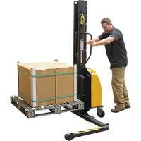 Gerbeur motoris&eacute; avec m&acirc;t &eacute;troit, Fonctionnement &eacute;lectrique, Capacit&eacute; 1000 lb, Lev&eacute;e max 63" - Vestil SLNM-63-AA