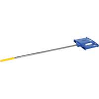 P&ocirc;le de transport de tapis pour chariot &eacute;l&eacute;vateur, 108-1/2" longueur, Install&eacute; sur fourche, Capacit&eacute; de 2500 lb - Vestil CRF-108