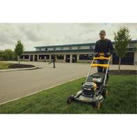 60V MAX* Brushless Cordless RWD Mower Kit, Self-Propelled Walk-Behind, Battery Powered, 21" Cutting Width - DEWALT DCMWSP700Y2-CA