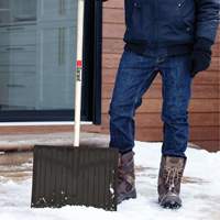 Pelle &agrave; neige Nordic, Lame Polypropyl&egrave;ne, Largueur 17-3/4", Manche Prise en D - Garant NPW18KD