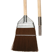 Balai de cantonnier avec ciseau, Manche en Bois, Soies en Polypropyl&egrave;ne, 56" lo - Felton Brushes 1367