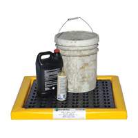 Feuilles Poly-Spillpad, 24" lo x 24" la x 2" h, Cap. de d&eacute;versement 2 gal. US - Enpac 5600-YE