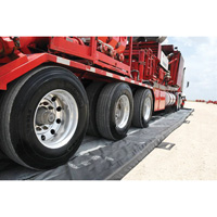 Ultra-Containment Berm&reg;, 748 US gal. Capacity, 10' W x 30' L x 4" H, Foam Wall - Ultratech 8472