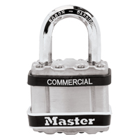 Cadenas lamin&eacute;, Argent, Cl&eacute;s diff&eacute;rentes, Acier lamin&eacute;, Largeur de 1-3/4" - Master Lock M1STS