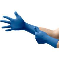 UltraSense&reg; EC Gloves, X-Small, Nitrile, 5-mil, Powder-Free, Blue, Class 2 - Microflex USE-880-XS