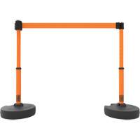 Ensemble de deux montants pour barri&egrave;re PLUS, Plastique, 42" h, Ruban Orange, Longueur du ruban 15' - Banner Stakes PL4203