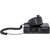 Radio et r&eacute;p&eacute;teur portatif de s&eacute;rie CM200d - Motorola CM200D-DU-40 PKG