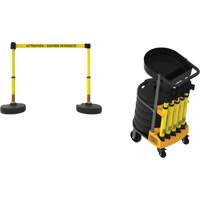 Syst&egrave;me de barri&egrave;re &agrave; chariot portatif avec plateau Plus, 75' lo, M&eacute;tal/Plastique, Jaune - Banner Stakes PL4144T