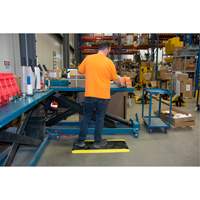 Anti-Fatigue Matting, Diamond, 1-2/3' x 3-1/4' x 3/4", Black/Yellow, Polyurethane - Zenith Safety Products 