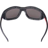 Lunettes de s&eacute;curit&eacute; performantes avec joint, Lentille Noir, Polaris&eacute;, R&eacute;pond ou surpasse la norme CSA Z94.3 - Milwaukee 48-73-2045