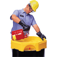 Bung Access Ultra-Drum Funnel avec bec verseur - Ultratech 0482