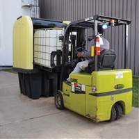 Palette anti-d&eacute;versement jaune &agrave; couvercle rigide roulant, 65" lo x 65" la x 101" h, Capacit&eacute; de charge 5000 lb - Enpac 4070-YE