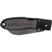 Couteau &agrave; verrouillage arri&egrave;re l&eacute;ger, 2-1/2" lame, lame en Acier inoxydable, poign&eacute;e en R&eacute;sine de nylon - Klein Tools 44004
