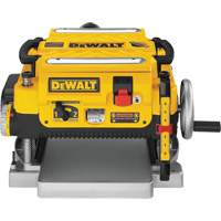 Raboteuse &agrave; deux vitesses, 19-3/4" la x 22-1/2" lo x 13-1/2" ha, 20000 tr/min Vitesse &agrave; vide - DEWALT DW735