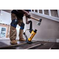 Outil 2 en 1 pour rev&ecirc;tement de sol - DEWALT DWFP12569
