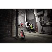 Tour d'&eacute;clairage &agrave; puissance double M18 Rocket, DEL, 2500 lumens, Boîtier en Aluminium - Milwaukee 2131-20