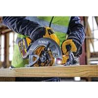 Ensemble de scie circulaire sans balai Flexvolt Max avec frein &eacute;lectrique, 7-1/4", 60 V - DEWALT DCS578X1