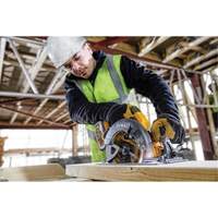 Ensemble de scie circulaire sans balai Flexvolt Max avec frein &eacute;lectrique, 7-1/4", 60 V - DEWALT DCS578X1