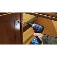 Trousse perceuse-visseuse compacte sans balais, Lithium-ion, 18 V, Mandrin 1/2", Couple 400 lb-po - Bosch GSR18V-400B22