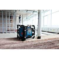 Jobsite Radio with Bluetooth&reg; 5.0 & Power Station, Lithium-Ion, 18 V - Bosch GPB18V-5CN