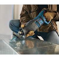 Scie alternative avec poign&eacute;e en D, 120 V, 12 A - Bosch RS325