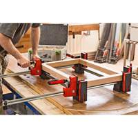 Serre-joints parall&egrave;les K Body REVOlution, 18" (457,2 mm) capacit&eacute;, 3-3/4" (95,25 mm) profondeur - Bessey KRE3518