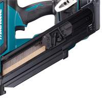  - Makita DBN900ZK