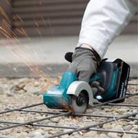  - Makita DMC300Z
