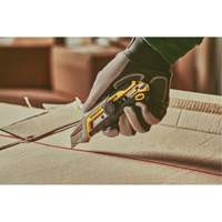 Couteau &agrave; ressort FATMAX de 18 mm avec blocage de roue, Prise en Plastique/M&eacute;tal - Stanley Tools FMHT10592-0